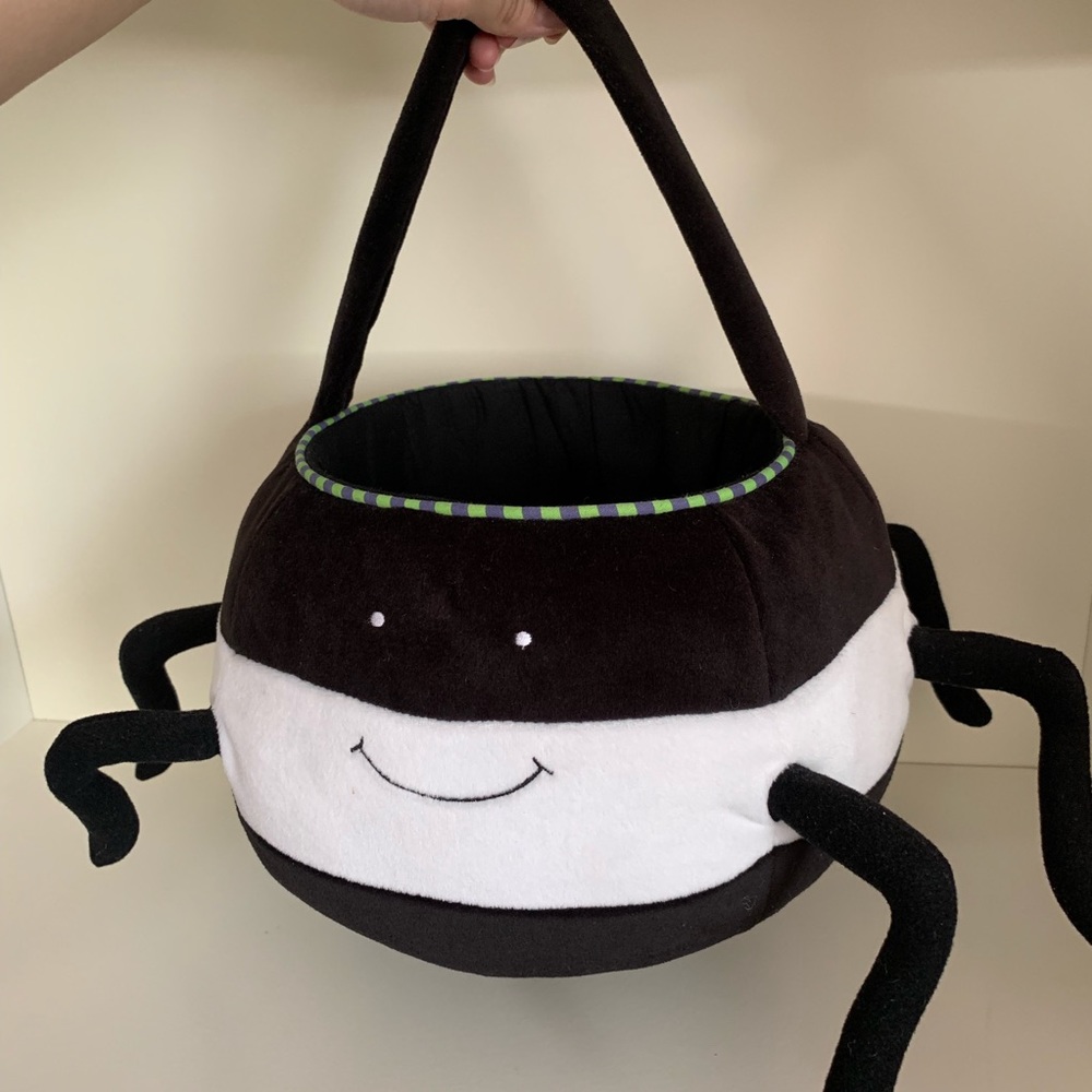 Y2k Spider plush Halloween candy basket